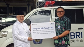 Mudahkan Akses Kesehatan, BRI Kepanjen Hadirkan Ambulans untuk Santri di Malang