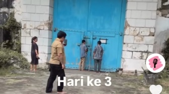 Keraton Solo Kembali Memanas, Aksi Penggembokan Pintu Masuk Kembali Terjadi