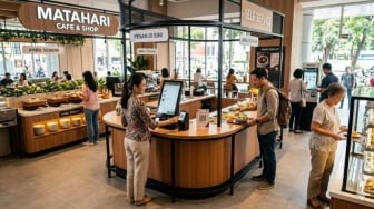 Self-Service Bukan Cuma Soal Teknologi, Tapi Cara Melatih Mental Jadi Main Character yang Mandiri