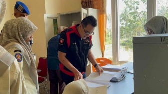 Kejari Bireuen geledah Kantor Satpol PP dan WH 2 Jam, Temukan Dokumen Dugaan Korupsi Anggaran