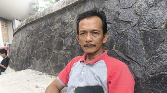 Tempuh 50 Km Pakai Motor, Nana Rela Libur Narik Bus Demi Temani Putri Tercinta Ujian