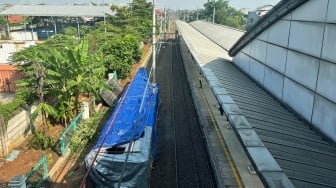 Stasiun Bekasi Timur Masih Ditutup, Bangkai Gerbong KRL Belum Dipindahkan