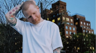 Sambut Awal Baru, Ed Sheeran Tampil dengan Kepala Botak usai Idap Herpes Zoster