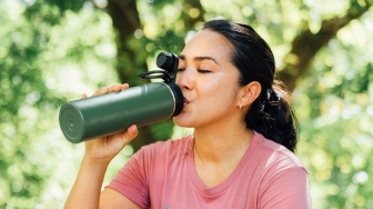 Lebih Banyak Belum Tentu Lebih Baik: Fakta Mengejutkan di Balik Kebiasaan Konsumsi Suplemen Anda