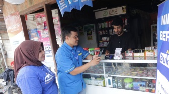 Dari Kios Sederhana ke Kairo: Kisah Ayah di Makassar Kuliahkan Anak ke Mesir Lewat Usaha Warung