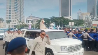 Prabowo Tiba di May Day 2026, Disambut Lagu Tipe-X 'Kamu Nggak Sendirian'