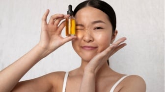 4 Serum Niacinamide untuk Atasi Jerawat dan Kulit Kusam, Mulai Rp20 Ribuan!