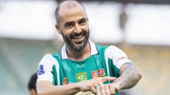 Milos Raickovic Ungkap Makna Selebrasi Saat Persebaya Menang 4-0 atas PSBS Biak