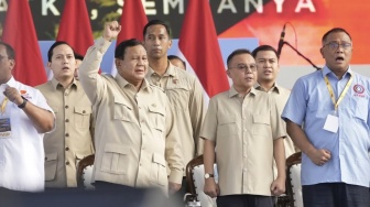 Dasco: Pemerintah Akan Ambilalih 'Perusahan Sakit' agar Tak Ada PHK Buruh