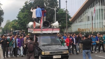 Momentum Hardiknas, BEM SI Demo di Patung Kuda Sampaikan 10 Tuntutan, Ini Isinya