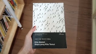 Seni Mengenal Diri Lewat Teman: Membaca Kita Adalah Siapa yang Kita Temui