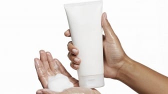 4 Low pH Cleanser Panthenol Rp30 Ribuan, Perkuat Skin Barrier Kulit Kering