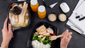 Bukan Lagi Hemat, Bawa Lunch Box di SCBD Kini Dianggap Lebih 'Kelas'