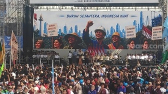 Joget Kicau Mania di Hari Buruh: Apa yang Sebenarnya Dirayakan?