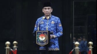Peringatan Hardiknas 2026: Wamendagri Wiyagus Tekankan Tiga Fondasi Strategis Pendidikan Bermutu
