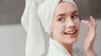 Wajah Lebih Cerah dalam 7 Hari: 5 Rekomendasi Sabun Cuci Muka Anti-Flek Hitam