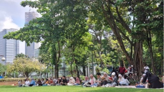 Tak Kenal Usia, dari Balita Sampai Lansia Baca Bareng di Ruang Terbuka