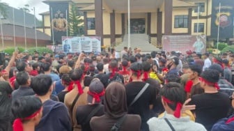 'Kami Minta Dibebaskan', Ratusan Warga Datangi Mapolres Sanggau, Polisi Beri Waktu 3 Hari