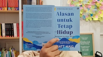 Ketika Hidup Terasa Mustahil: Pelajaran Bertahan dari Reasons to Stay Alive