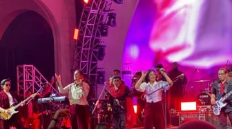 Maliq & DEssentials X Rhoma Irama di OTW Pestapora: Lagu Kita Bikin Romantis Berubah Jadi Dangdut