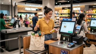 Digital Divide: Apakah Self-Service Hanya Inovasi untuk Generasi Muda?