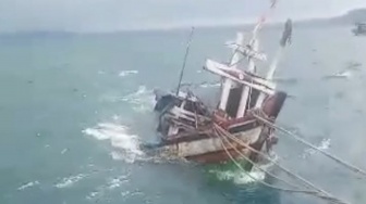KM Bima Suci Tenggelam Ditabrak Kapal Kargo di Perairan Kalianda, 1 Nelayan Hilang