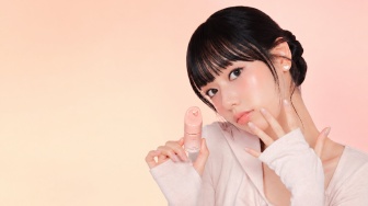 Sering Terlihat 'Medok' Saat Pakai Blush? Ini Rahasia Pipi Merona Natural Ala Idol K-Pop