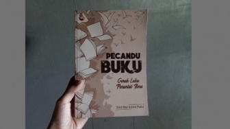 Pecandu Buku, Gerak Laku Penuntut Ilmu: Literasi untuk Membangun Peradaban