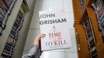 Kala Hukum Kembali Dipertanyakan: Membaca A Time to Kill Karya John Grisham