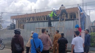 Dramatis! Pekerja Bangunan Tersengat Listrik di Agam, Diselamatkan Aksi Cepat Polisi dan Damkar