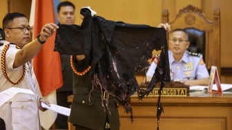 Sidang Air Keras Andrie Yunus: Pakaian Korban hingga Air Keras Dihadirkan sebagai Bukti