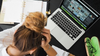 Kenapa Banyak Orang Bertahan di Pekerjaan yang Tidak Disukai?