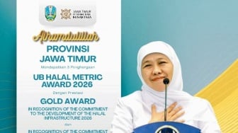 Gubernur Khofifah Apresiasi, Pemprov Jatim Borong 3 Penghargaan UB Halal Metric Award 2026