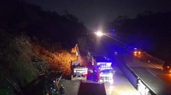 Tol Bocimi KM 72 Longsor! Jalur Arah Bogor dan Jakarta Ditutup Sementara