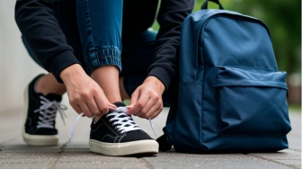 Menyoal Urgensi Anggaran Sepatu Sekolah Rakyat, Apa Sebenarnya Prioritas Pendidikan Kita?
