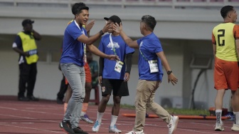 Stefan Keeltjes Masuk Nominasi Best Coach Pegadaian Championship 2025/2026