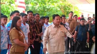 Prabowo Janji Renovasi Puskesmas dan Sekolah di Miangas