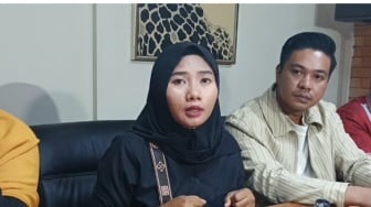 ART Hanya Bercanda Akui Kenzy Taulany Suaminya: Mana Mungkin, Saya Juga Punya Suami