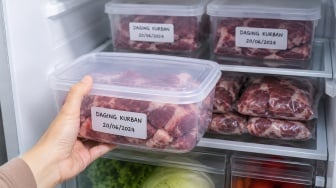 Menyimpan Daging Kurban di Kulkas Apakah Harus Dicuci Dulu? Ini Cara yang Tepat