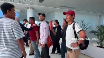 Memalukan! Skuad Persib Mendapat Serangan Verbal Provokatif di Bandara, Ini Pelakunya