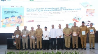 Peluncuran Panduan Antikorupsi, Wamendagri Wiyagus: Momentum Perkuat Reformasi Hukum dan Birokrasi