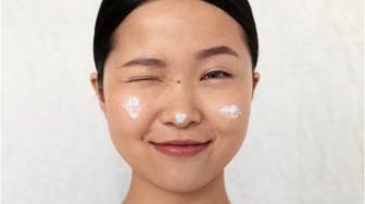 Rekomendasi Tone Up Sunscreen SPF 50 Mulai Rp23 Ribuan: Glowing Tanpa Foundation!