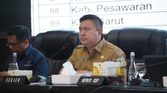 Sekjen Kemendagri Minta Pemda Atasi Kenaikan Harga Komoditas Cabai Merah