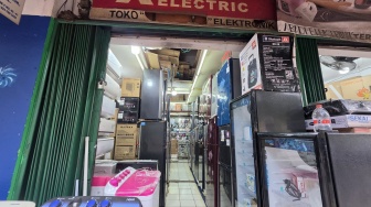 Rupiah Tembus di Rp17.500, Pedagang Elektronik: Harga Sudah Naik 5 Persen