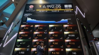 Rupiah Jadi Biang Kerok IHSG Terperosok Jatuh ke Level 6.800 di Sesi I