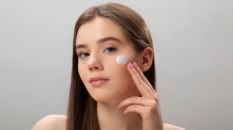 4 Sunscreen Ectoin, Lindungi Skin Barrier dari Kulit Iritasi Akibat Polusi