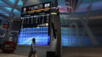 Rupiah Cetak Rekor Terlemah, IHSG Ditutup Merah Lagi