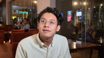 Kisah Perjuangan Ardhito Pramono: dari Pengamen dan Barista hingga Jadi Musisi Sukses