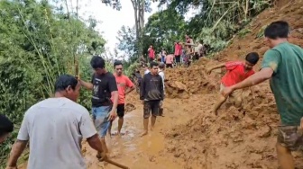 Ratusan Warga Terisolir Akibat Longsor dan Jalan Putus di Limapuluh Kota