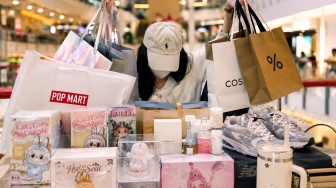 7 Barang Viral yang Bikin Jastip Jakarta Kebanjiran Order Saat Long Weekend